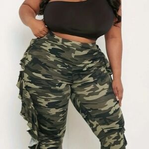 NWOT-Camo Print Women's Pants